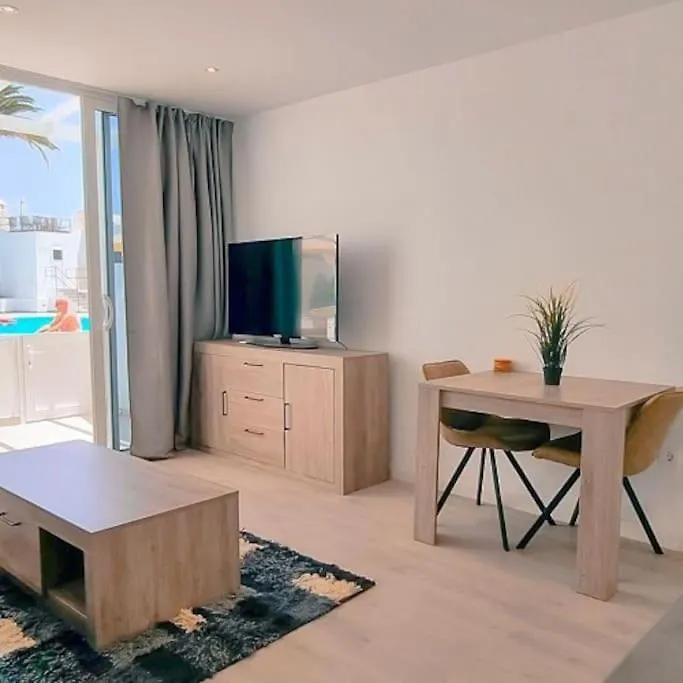 Puerto Del Carmen Airconditioned 2Bed Poolside Apt Διαμέρισμα Πουέρτο Ντελ Κάρμεν